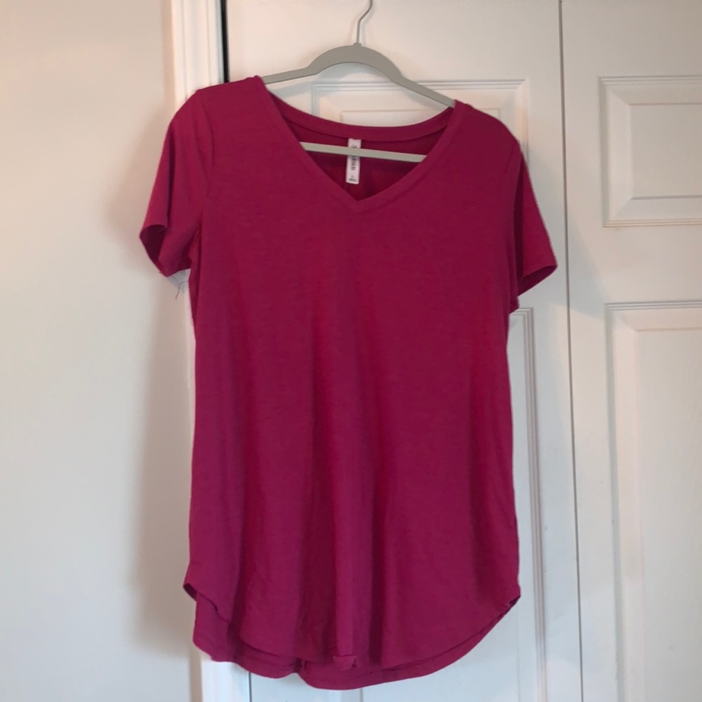 2 Zenana Premium Shirts - Size Large